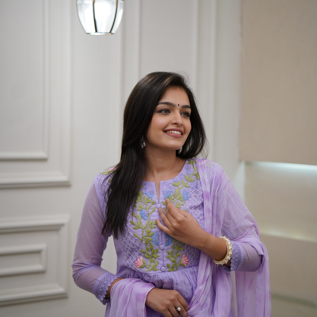 Lavender Georgette Pleated Kurta Set – Embroidered Yoke & Tie-Dye Dupatta