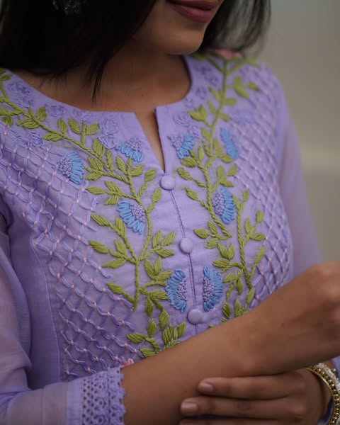 Lavender Georgette Pleated Kurta Set – Embroidered Yoke & Tie-Dye Dupatta