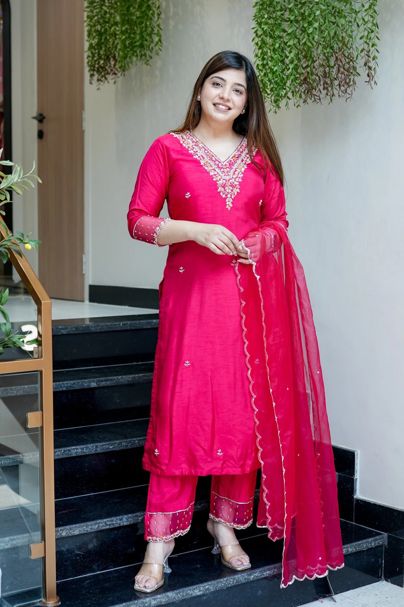 Viscose Chanderi Kurta Set with Scalloped Neckline & Organza Detailing