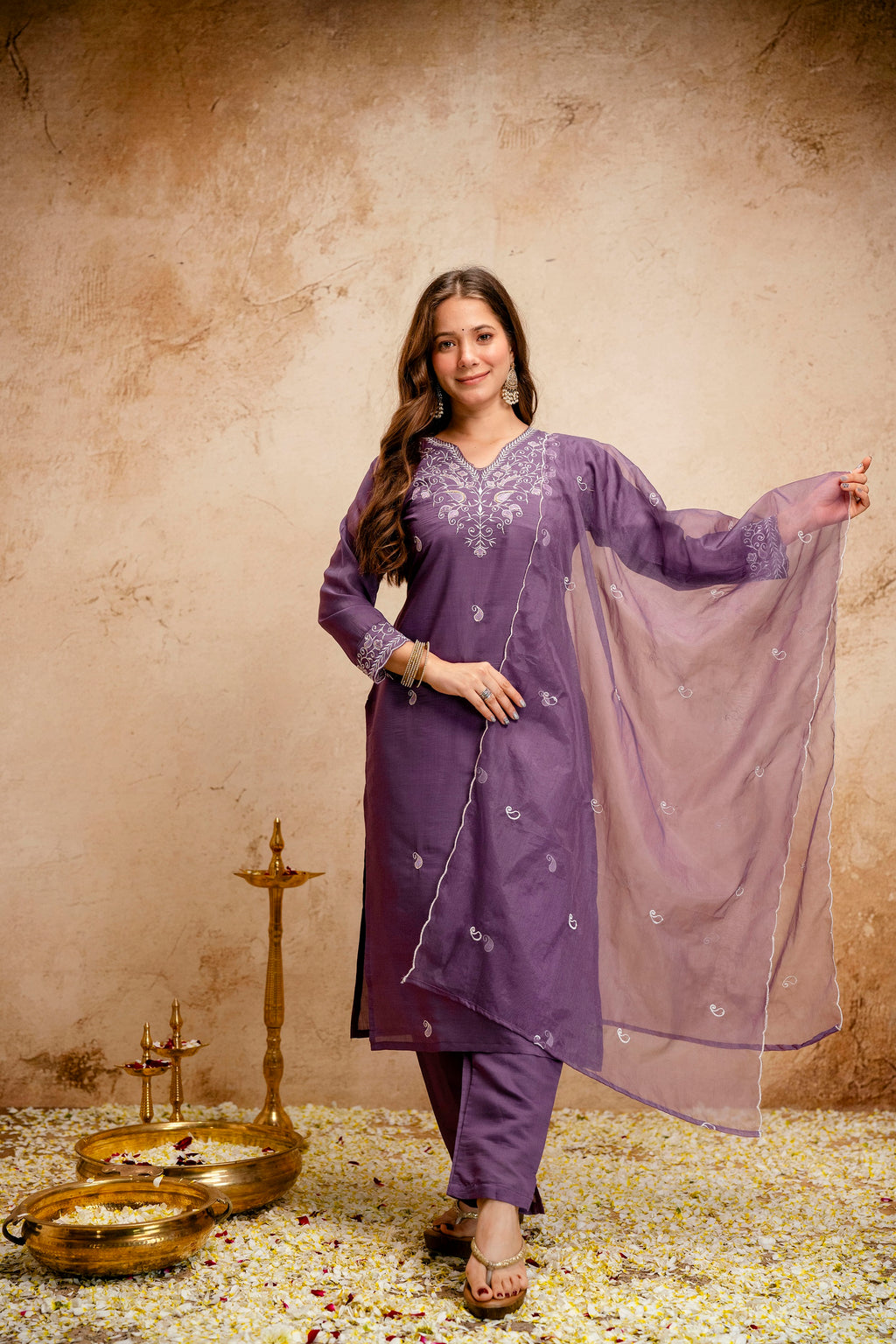 Viscose Chanderi Embroidered Kurta Set with Organza Dupatta
