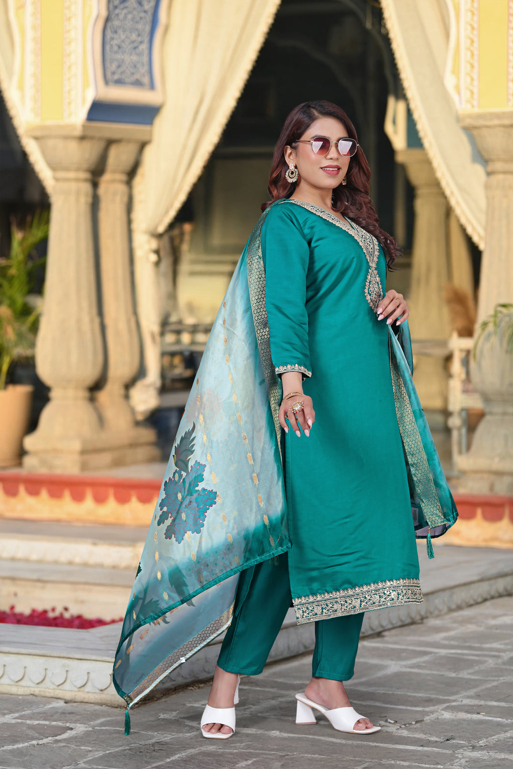 Emerald Elegance Chanderi Embroidered Kurta Set with Chanderi Printed Dupatta