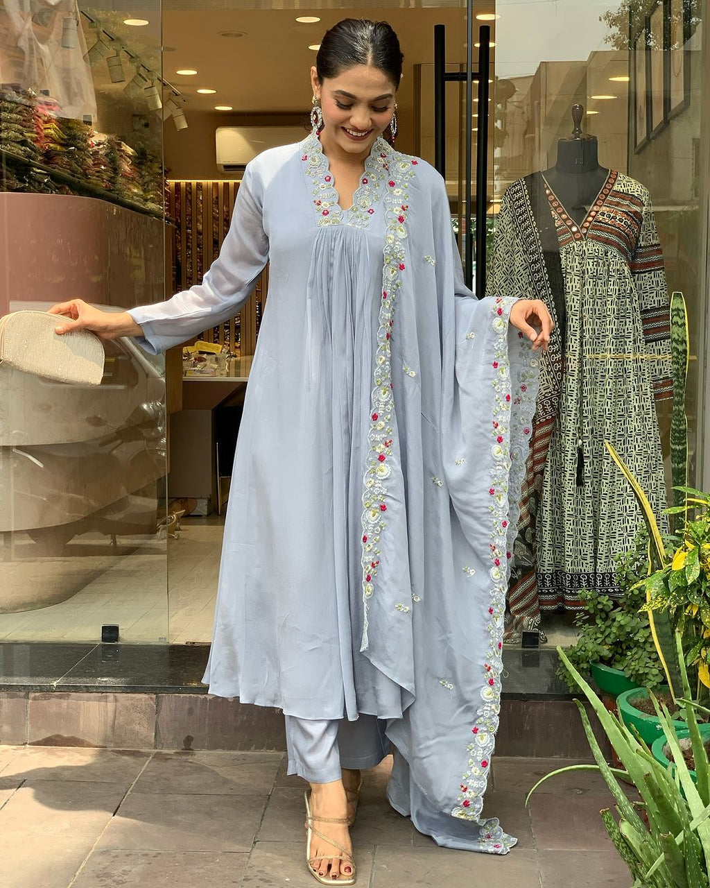 Viscose Chinnon Floral Embroidered Kurta Set with Scalloped Dupatta